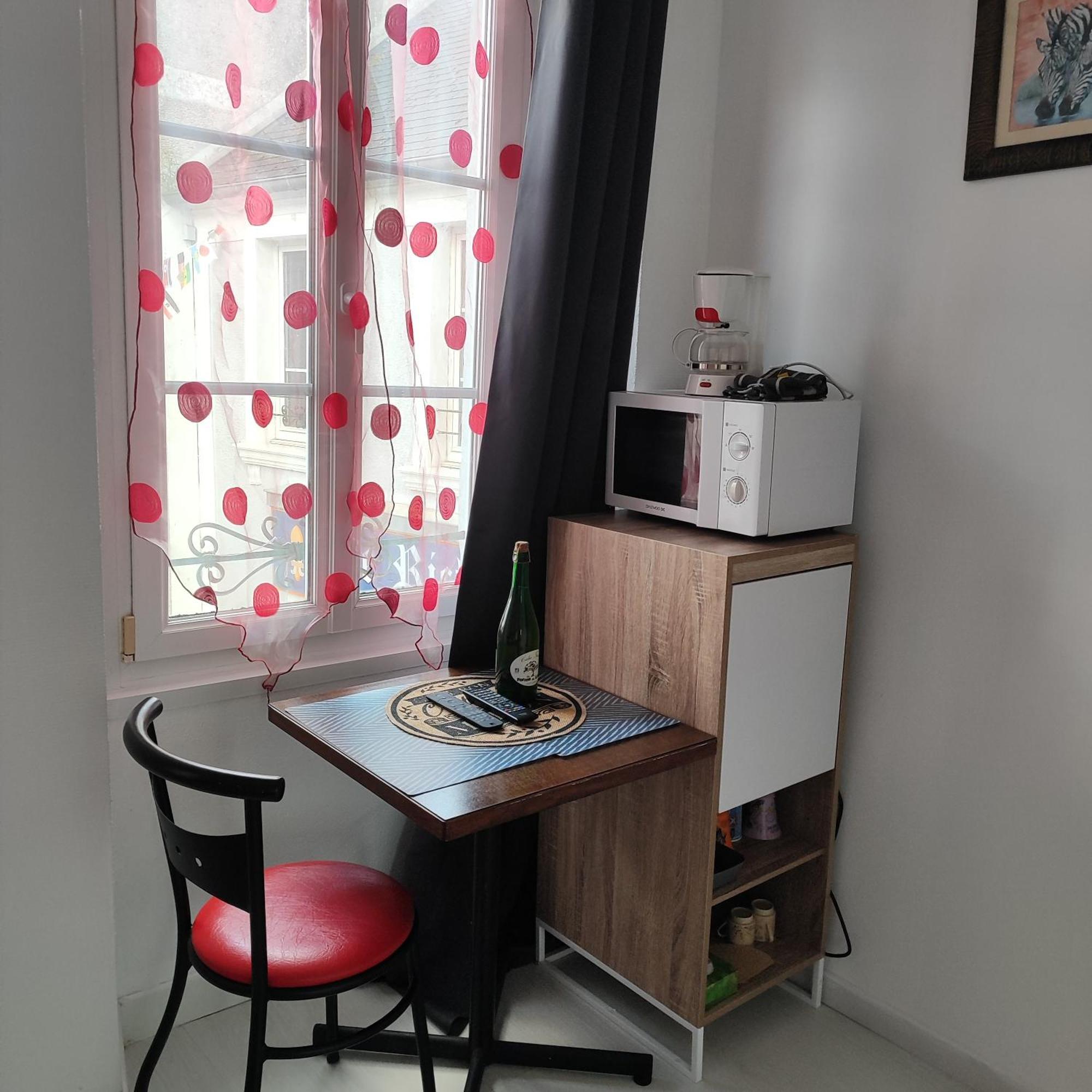 Gite Pour 6 Ou Chambre Pour 2 A Formigny Buitenkant foto