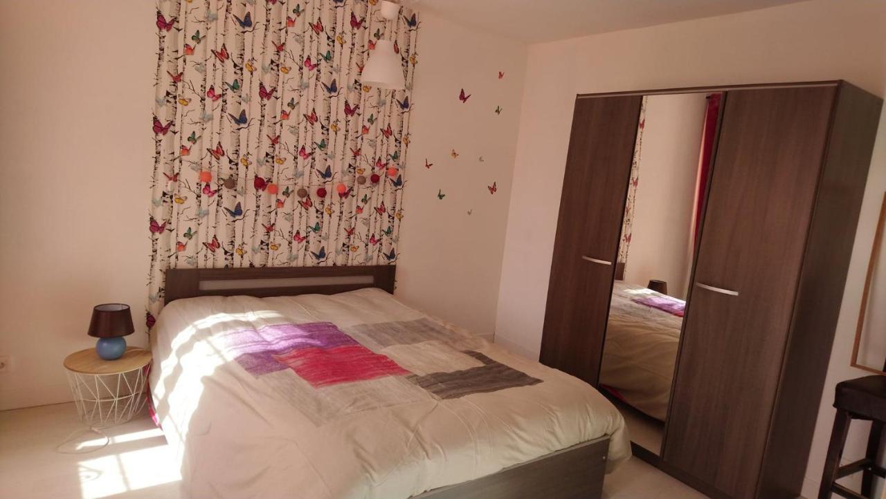 Gite Pour 6 Ou Chambre Pour 2 A Formigny Buitenkant foto